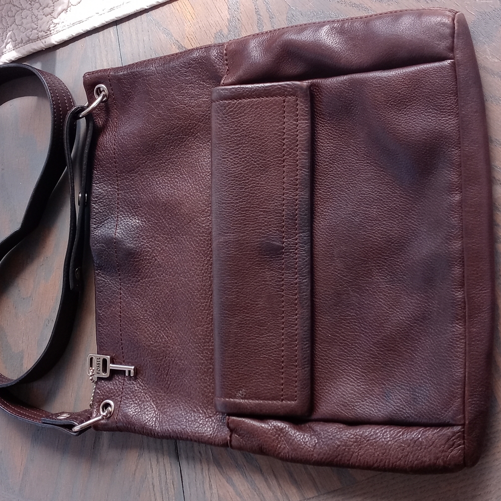 FOSSIL BROWN LEATHER CROSSBODY BAG/PURSE